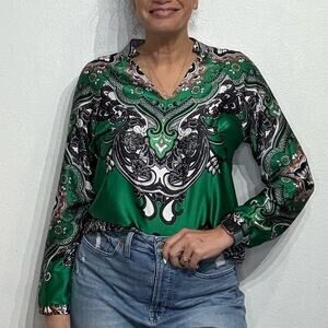 Chico's Green Print Satin V-Neck Blouse Sz 0/S
